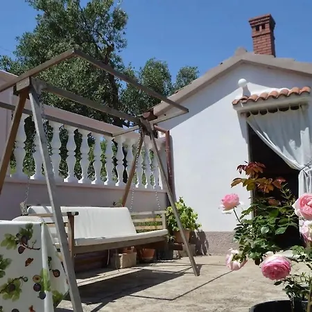 Апартаменты With A Parking Space Preko, Ugljan - 21424 Преко